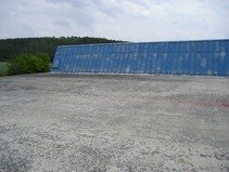 obr.1.0.33 + obr.1.0.34 tepelná a vodotěsná izolace střechyvýrobní haly Izolačním systémem PUR IZOLACE, tloušťka 30-35 mm UV vrstvaakrylát, podklad původní asfaltové pásy obr.1.0.33 + obr.1.0.34tepelná a vodotěsná izolace střechy výrobní haly Izolačním systémem PURIZOLACE, tloušťka 30-35 mm UV vrstva akrylát, podklad původní asfaltovépásy