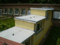 obr.1.0.38 izolace střechy spojovací chodby, UV vrstva silikon obr.1.0.38 izolace střechy spojovací chodby, UV vrstva silikon