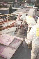 obr. 11,1,1 použití vrstvy polyurey na hydroizolaci komplikované střechy betonových sil obr. 11,1,1 použití vrstvy polyurey na hydroizolaci komplikované střechy betonových sil