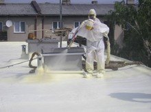 obr. 12,2,23 doplnění nové vrstvy PUR pěny, navýšení tloušťky celkové izolační vrstvy na 65 mm